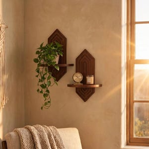 Handgjorda geometriska flytande hyllor i valnöt, boho växtdisplay i mitten av århundradet (set om 2)