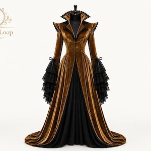 Pode incluir: Um vestido longo até ao chão com um corpete de veludo castanho, gola alta e ombros estruturados, combinado com uma saia preta. As mangas compridas têm punhos de renda preta em camadas e a peça é decorada com debruns pretos em toda a volta.