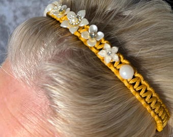 Floral Elegance Marigold Paracord Hairband – Comfortable Everyday Accessory