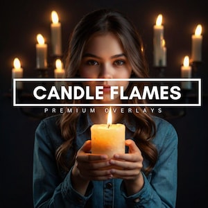 Peut inclure: Un graphique numérique présentant le texte CANDLE FLAMES PREMIUM OVERLAYS centré sur une personne tenant une bougie pilier allumée. L'arrière-plan affiche plusieurs bougies allumées sur une surface sombre, créant un effet d'éclairage chaleureux.