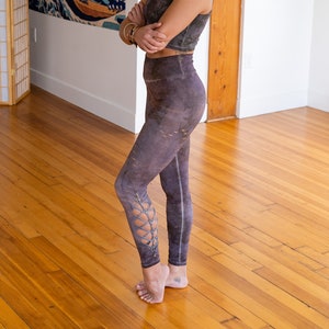 Yoga leggings Hand Dyed Shitake