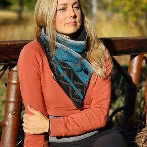 Teal and Black Southwest Adventure Snap Scarf image 10
