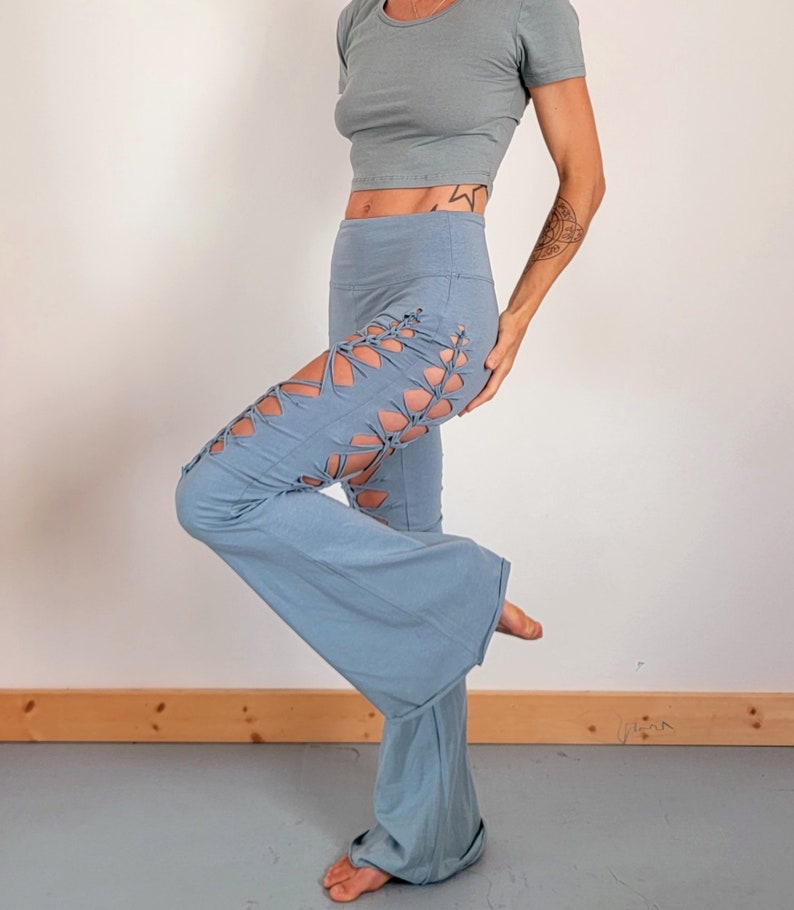 Pantaloni Opal Flares Yoga Pants, pantaloni strappati, regalo per lei, festival, immagine 5