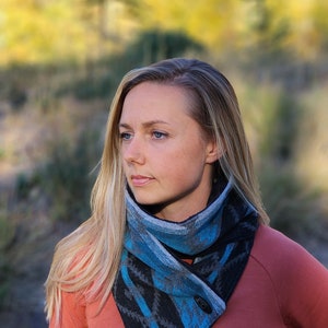 Teal and Black Southwest Adventure Snap Scarf image 8