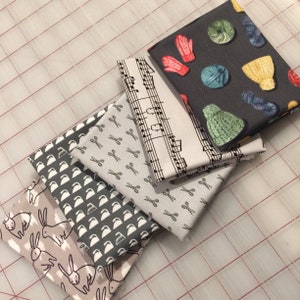 Set of 5 - Gray I Spy Fat 8 Cuts - Set #130 - quilting weight cotton fabric