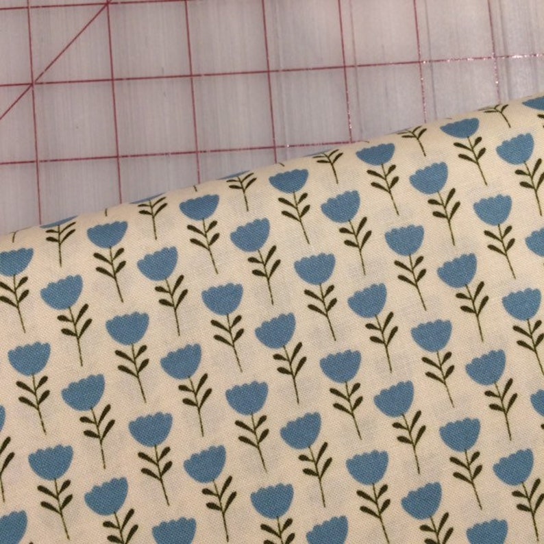 Critter Tails FAT QUARTER cut Tulip Trail in Teal by Michael Miller