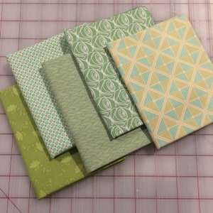 5 Green Blender Fat Quarters -  Light green  - Set #51