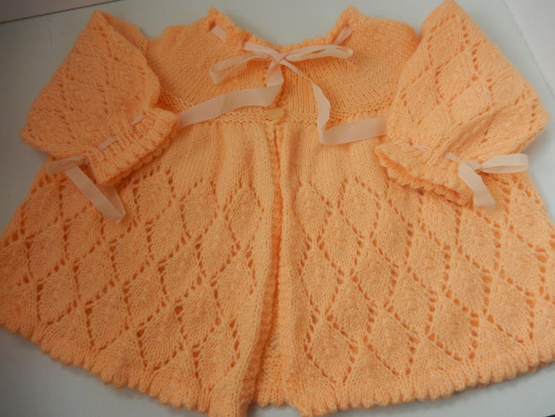 hand knitted baby girl matinee jacket cardigan /& booties set hand knit baby sweater set peach matinee jacket 0-3 month cardigan