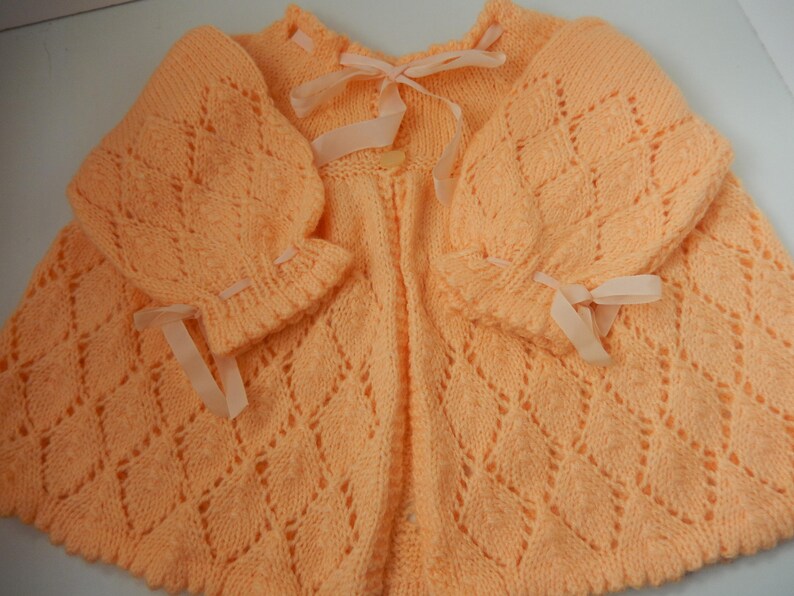 hand knitted baby girl matinee jacket cardigan /& booties set hand knit baby sweater set peach matinee jacket 0-3 month cardigan