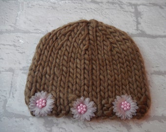 hand knit baby hat, knitted cap, brown baby hat, hat with flowers, 0-3 month