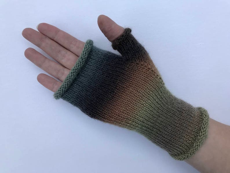 Fingerless Gloves Autumn Colours image 0