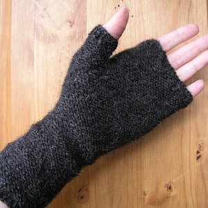 Alpaca fingerless gloves / wrist warmers hand knitted charcoal image 2