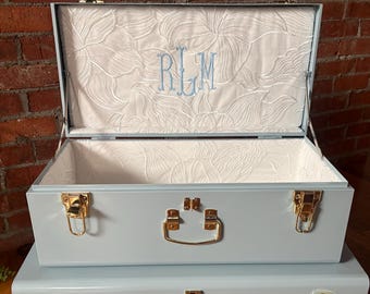 Bridal Lace Keepsake Trunk