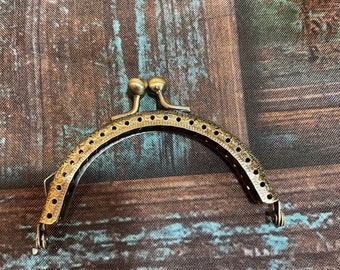Purse clasps