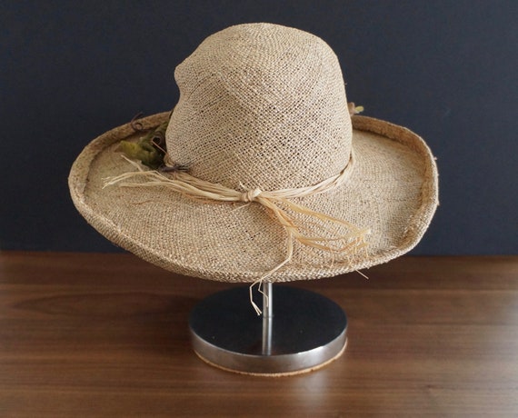 CHIC Straw Summer Hat by Carol Carr Millinery, Pa… - image 4
