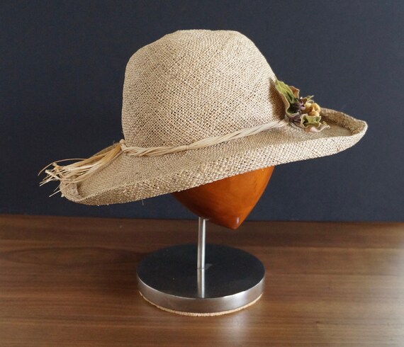 CHIC Straw Summer Hat by Carol Carr Millinery, Pa… - image 5