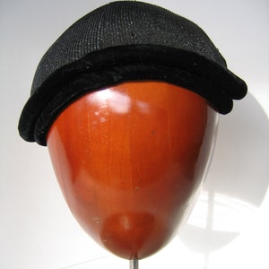 Elegant 50s Black Cocktail Cap/Hat, Straw with Velvet. Great Condition. image 3
