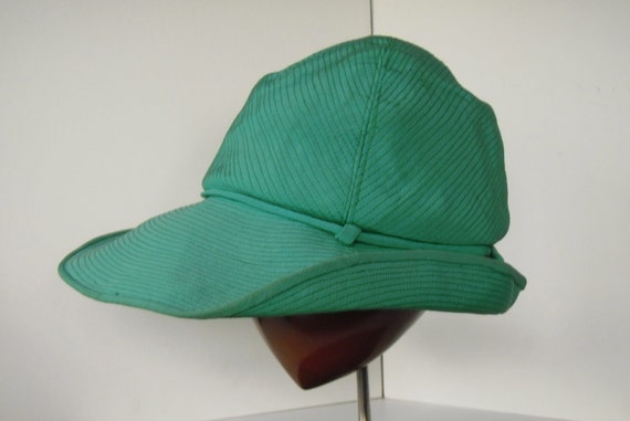 VERY Chic 70s or 40s Wide Brim Green SUMMER Hat