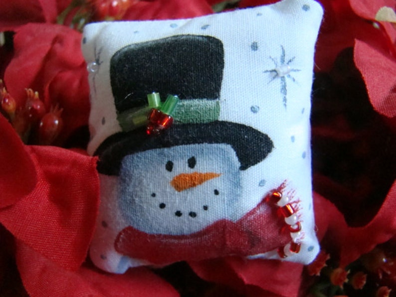 Dollhouse Miniature Pillow-Top Hat Snowman image 9