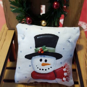 Dollhouse Miniature Pillow-Top Hat Snowman image 2