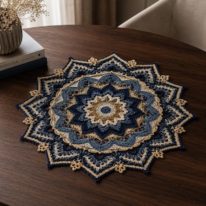 Patrón PDF para mantel individual de mandala a crochet, color dorado medianoche, 50 cm (19,7 pulgadas), encaje avanzado, inglés (términos estadounidenses).