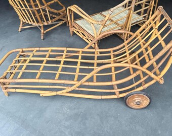 Rattan vintage sun lounger