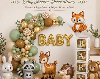 Puede incluir: Un arco de globos en verde salvia, beige, marrón y dorado con globos de aluminio con formas de animales: zorro, conejo, mapache, ciervo, erizo y oso. Globos dorados forman la palabra BABY y cuatro cajas transparentes contienen globos con las letras B, A, B, Y.