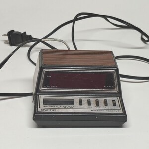 Vintage 1980s Spartus Neptune 1104 Red LED Alarm Clock Woodgrain Battery Backup
