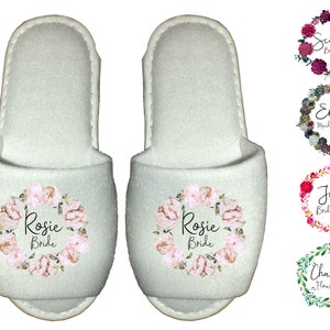 Gepersonaliseerde spa-slippers voor bruiloft: bloemen bruidsfeestcadeau