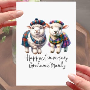 Tarjeta de aniversario personalizada con oveja escocesa