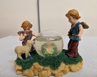 Globo de agua Vintage House of Lloyd "Navidad alrededor del mundo" Querubines en el pesebre