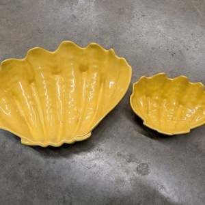 Vintage Frankoma Pottery T10 & T9 Shell Set Yellow Tiki MCM Chip Dip Serving