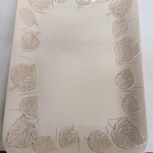 Gibson Everyday Embossed Antique Leaf 21.5"x 16" Rectangular XL Platter