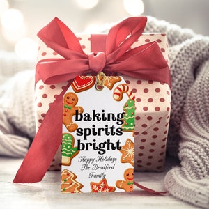Etichette personalizzate per biscotti di Natale da regalare, Baking spirits bright, editabile con biscotto natalizio, PDF