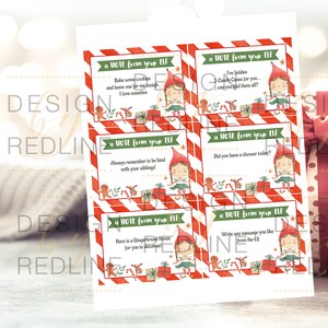 Puede incluir: Seis tarjetas de notas de duendes imprimibles con bordes rayados rojos y blancos. Cada tarjeta presenta un duende de dibujos animados con un gorro rojo y un hombre de jengibre, bastones de caramelo y regalos. El texto en las tarjetas dice "A Note from your Elf".