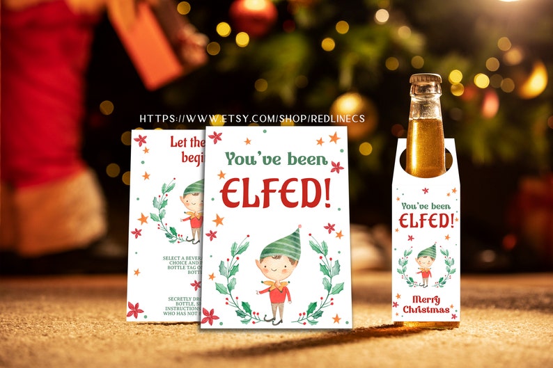 Op de afbeelding: Twee printbare kerst-elf-thema cadeaulabels. Een label heeft een elf met een groene hoed en een rood shirt met de tekst "You've been Elfed!" Het andere label heeft een elf met een groene hoed en een rood shirt met de tekst "You've been Elfed! Merry Christmas".