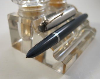 Restored Parker "51" Vacumatic Fountain Pen Midnight Blue w/Chrome Cap & Gold-Filled  Blue Diamond Clip Fine Point Vintage 1947