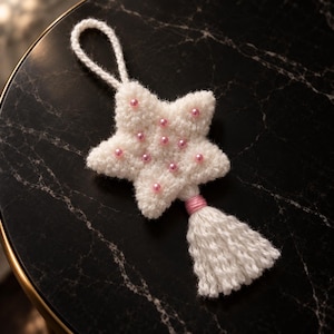 Herzförmige Pompon-Verzierung aus Garn mit Gabel | DIY-Bastelanleitung für Anfänger (Digitaler Download)