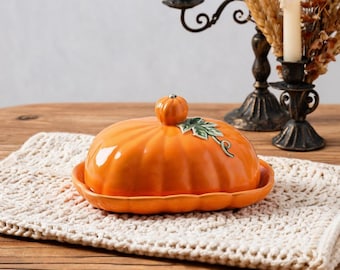 Personalized Pumpkin Ceramic Butter Dish with Lid, Food‑Safe Fall Butter Box, Microwave Dishwasher Safe, Halloween Thanksgiving Kitchen Gift
