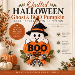 Op de afbeelding: Een digitaal naaipatroon voor een gewatteerde Halloween-deurhanger met een geest en pompoen. Het ontwerp toont een witte geest met een zwarte heksenhoed die een oranje pompoen vasthoudt met het woord BOO en een spinnenweb.