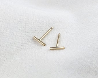 Tiny line studs - tiny bar earrings - thin earrings - minimal bar earrings - barely there earrings - illusy