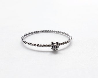 Anillo de gatito pequeño - anillo de gatito - gato plateado - anillo pequeño de banda fina - delicada ilusión