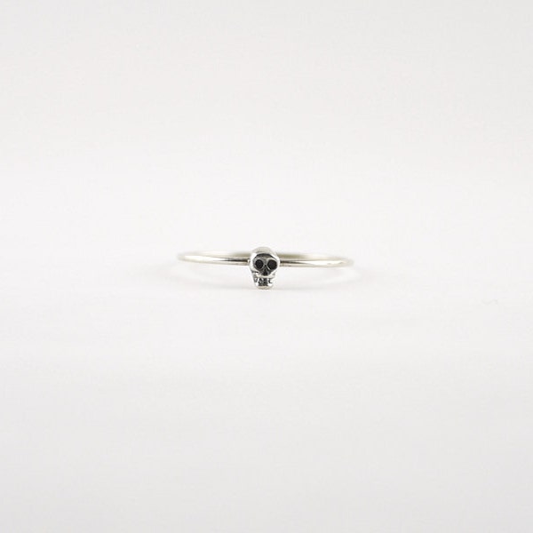 Tiny skull ring - sterling silver ring - minimal statement ring - baby skull ring - midi stacking - dainty layering illusy