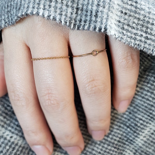 Circle chain ring - tiny chain - gold chain ring - silver chain ring - stacking layering - minimal - illusy