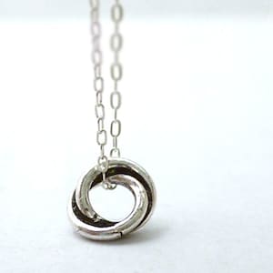Ketting met kleine cirkel - eeuwige eenheidsbedel aan sterlingzilveren ketting - sierlijke moderne sieraden