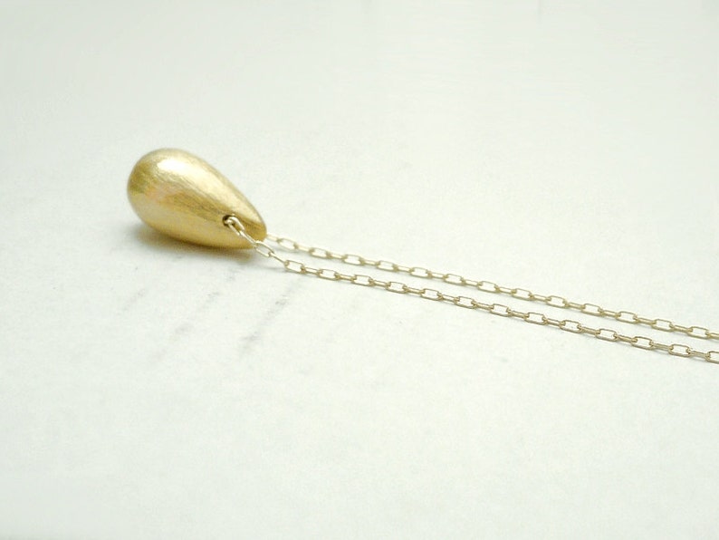 Luxe Gold Necklace w/ Bold Teardrop Pendant