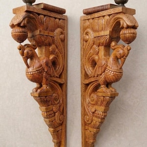 Ensemble de supports d'étagères indiens ornementaux en bois sculpté à la main, en forme de paon