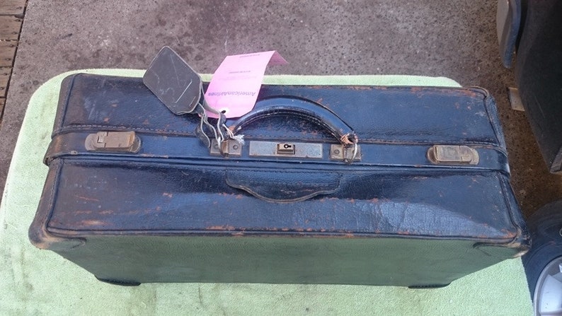 Vintage original Gladstone leather suitcase