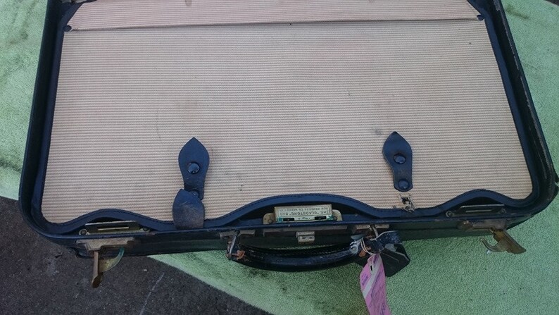 Vintage original Gladstone leather suitcase