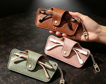 Estuche de cuero personalizado para gafas de sol con clip de cadena, estuche para gafas con monograma personalizado, recuerdo de boda, estuche de viaje y accesorio para gafas
